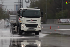 Karel Loprais na kurzu bezpečné jízdy