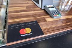 Pop-up tržnice Manifesto složená z kontejnerů v Praze v ulici Na Florenci