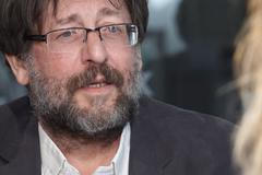 Weiss: Muži raději masturbují u porna, ztrácí zájem o partnerský sex, jsou pohodlní