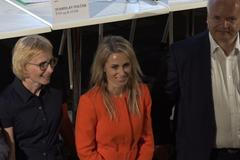 Lidé se v pražském kině Oko ptali lídrů kandidátek do eurovoleb