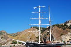 Plachetnice Nave Italia.