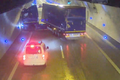 Nehoda rumunského kamionu v tunelu Cholupice