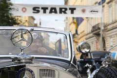 V Praze odstartoval závod historických vozidel 1000 mil československých