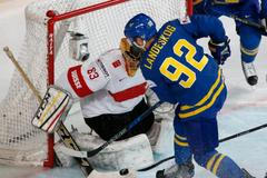 MS 2017, Švédsko-Švýcarsko: Gabriel Landeskog - Leonardo Genoni