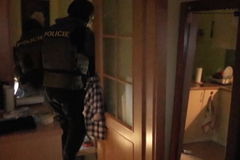 Zadržení pachatele loupežných přepadení ve zlatnictvích