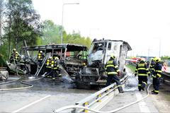 Srážka autobusu s tahačem