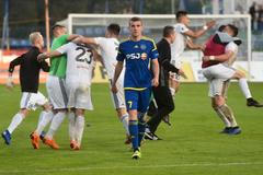 Smutní hráči Jihlavy po prohrané baráži s Karvinou