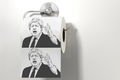 boris johnson toaletní papír