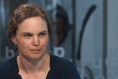 Expertka: Polovina lidí nevydělá na důstojný život, nemá na dovolenou ani tramvajenku