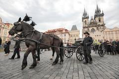 Smuteční pochod k uctění památky Jiřího Stránského