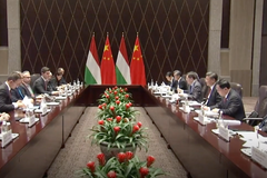 Čína se snaží získat vliv ve střední Evropě. Daří se ale jen někde, říkají experti