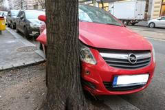 Dopravní nehoda, autonehoda, bouračka, špatné parkování - ilustrační foto