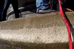 Co vidí potápěči při zkoumání stavu založení pilířů Palackého mostu