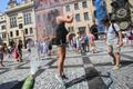 Vedro v Praze; teplo, slunce, voda, léto, turisté, koupání, osvěžení, žár, Žluté lázně, Staroměstské náměstí