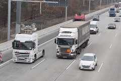 Záběry z testování e-dálnice mezi městy Darmstadt a Frankfurt v reálném provozu