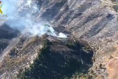 Hasiči ve Španělsku bojují s lesním požárem, plameny ohrožují už i národní park