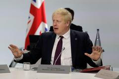 Boris Johnson na summitu G7 v Biarritzu