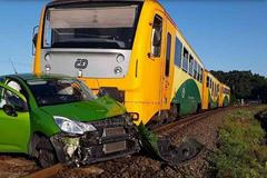 Nehoda na přejezdu u Velké Bydtřce na Olomoucku