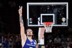 Ondřej Balvín slaví výhru, Česko - Brazílie, MS v basketbale 2019, Čína