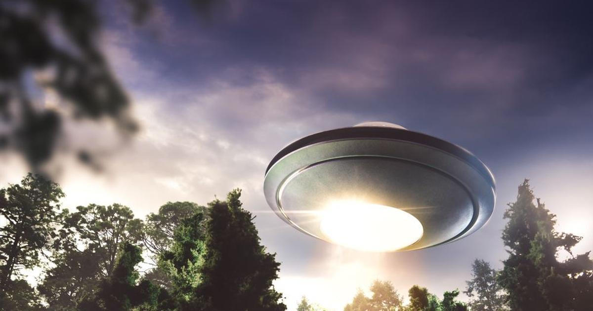 Obří „moucha" nad zálivem a podivný trojúhelník. Pentagon zveřejnil další dokumenty o UFO