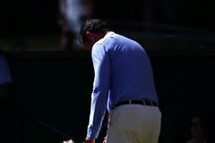 Siniakové pomáhal na nohy rozhodčí, Kvitová zvládla francouzskou přestřelku