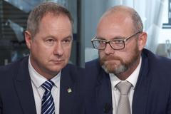 Spor o matematiku: Povinná maturita není potřeba, je to strašák, říká v duelu ministr