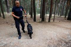 Španělští policisté při pátrání po Blance Ochoaové