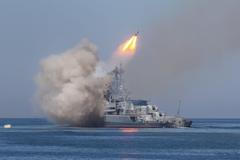 Ruská raketa vypálená z lodě, ilustrační foto.