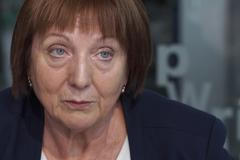 Charita ČR: Sestry v domácí péči se cítí jako otrokyně, ministr lže a systém kolabuje