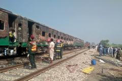 Požár vlaku v Pákistánu