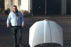 Včeličky, UFO, pirát. Vyzkoušeli jsme, jak vám může silvestrovská pyrotechnika poškodit auto