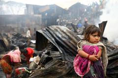 Dítě, slum, Bangladéš, zima