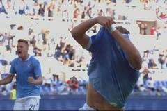 Immobile uvízl v dresu. Z oslavy gólu byl pořádný trapas. Sledujte Sportovní Sociál