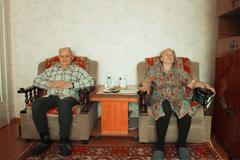 senior senioři důchodce důchod ilustrační chudoba