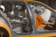 Crash test s lyžemi