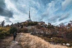 Větrné počasí na Ještědu