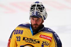 Hokejový brankář Marek Čiliak v dresu Zlína