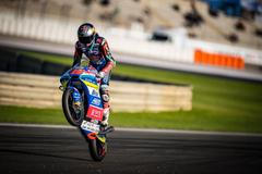 Filip Salač na KTM v cíli závodu Moto3 ve Valencii