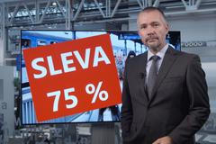 Dárek za miliardy: Spočítali jsme, jak Babišova sleva z jízdného vysává rozpočet