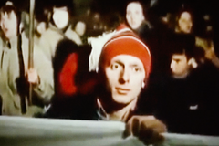 Postavili se komunistům, nebo jim sloužili. Tváře lidí se promítaly na fasády na Národní třídě