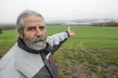 Foto: Kosmonoští občané brojí proti hale. Zastavěla by jeden z posledních kusů zeleně