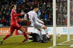 Lucembursko - Portugalsko (Cristiano Ronaldo)