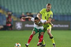 Marcelinho a Tomáš Souček v zápase kvalifikace ME 2020 Bulharsko - Česko