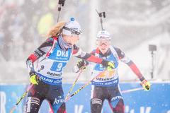 SP v biatlonu 2018/19, Oberhof, štafeta žen: Eva Puskarčíková (v popředí) a Markéta Davidová