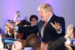 Radost Borise Johnsona po vyhraných volbách.