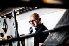 Rony Plesl, sochař, pedagog a sklář.