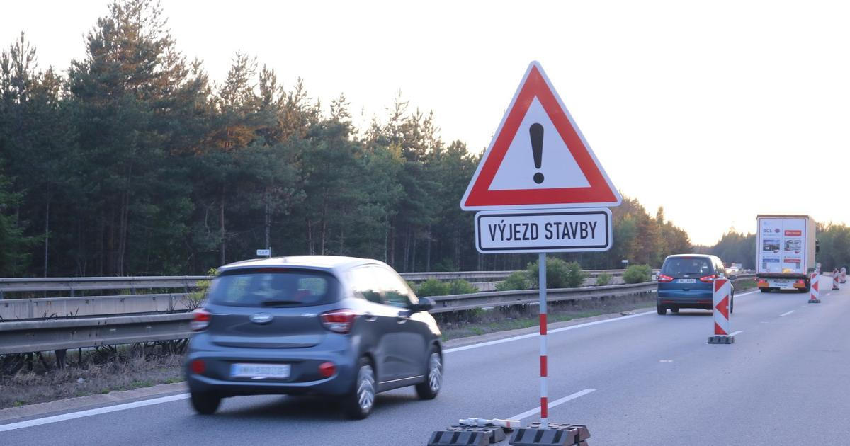 Neuvěřitelná scéna z dálnice D6. Řidička dodržovala rychlost, muž ji za to zmlátil