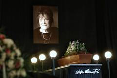 Národní divadlo: Poslední rozloučení s herečkou a disidentkou Vlastou Chramostovou