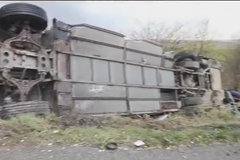 Slovenská policie zveřejnila záběry z místa tragické srážky kamionu a autobusu