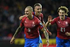 Zdeněk Ondrášek slaví branku v kvalifikačním zápase s Anglií (2019)